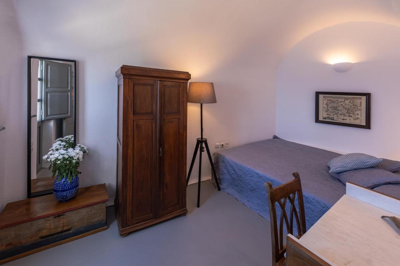 Azure Villa Santorini 이메로비글리 외부 사진